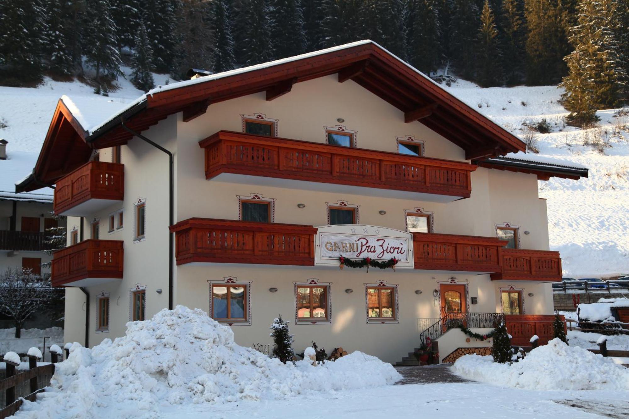 Garni Pra Fiori Otel Campitello di Fassa Dış mekan fotoğraf
