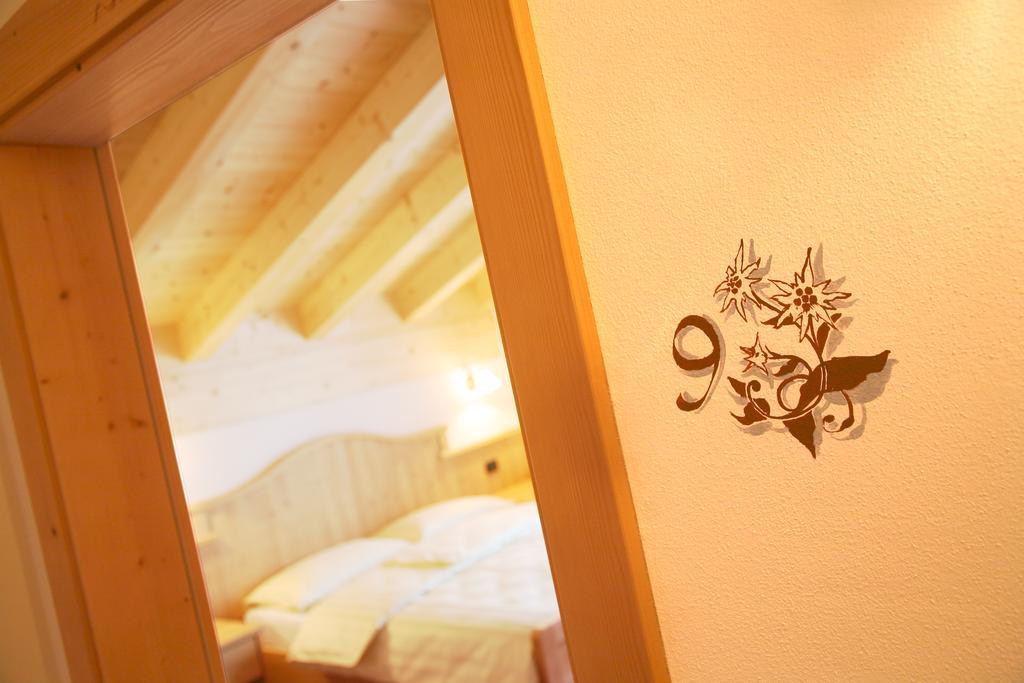 Garni Pra Fiori Otel Campitello di Fassa Dış mekan fotoğraf