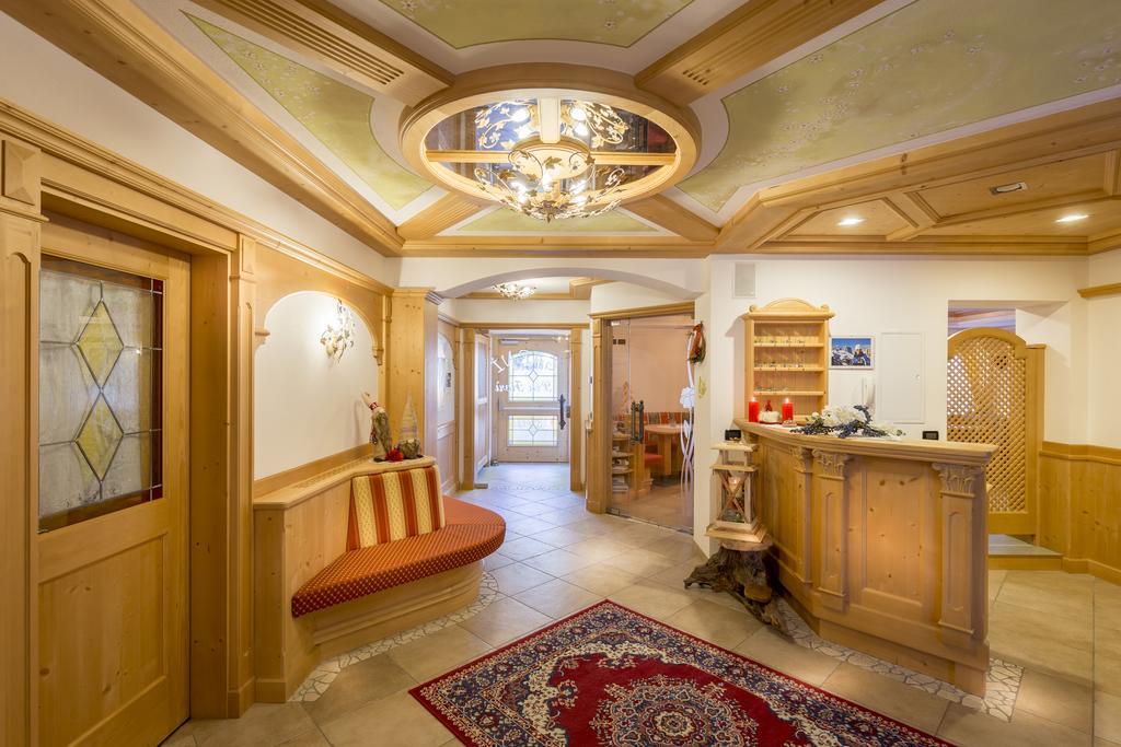 Garni Pra Fiori Otel Campitello di Fassa Dış mekan fotoğraf
